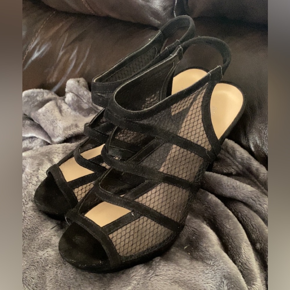 Nine West black heels
